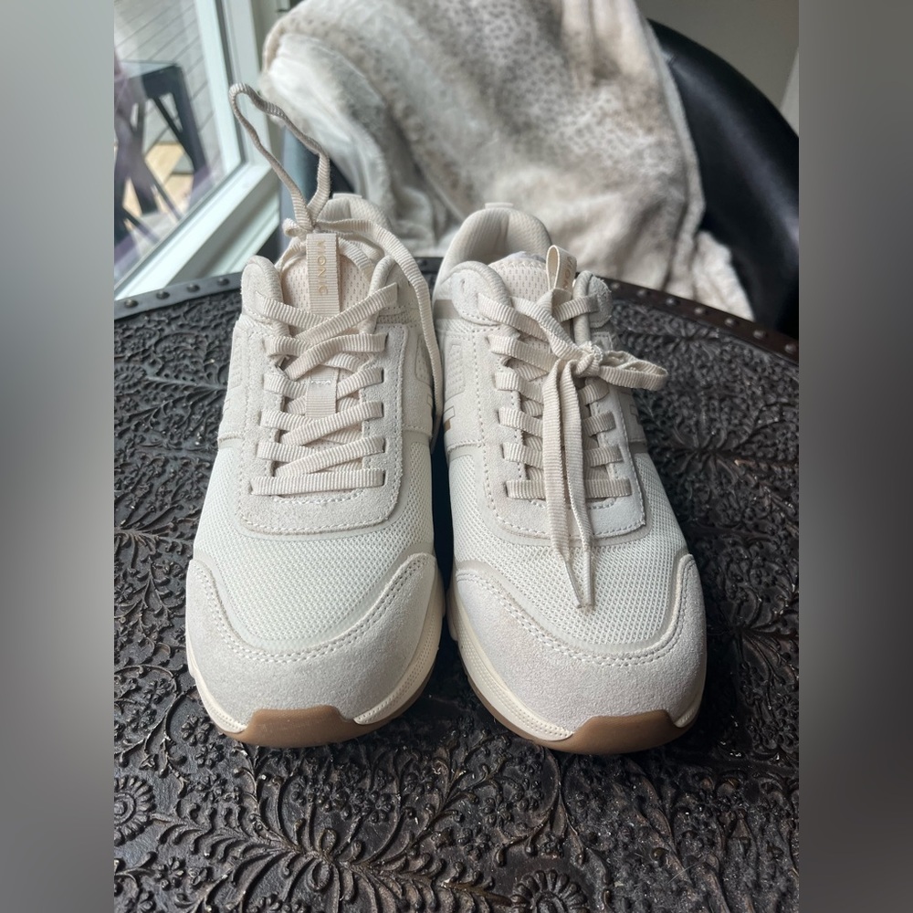 VIONIC WALK STRIDER SNEAKERS IN CREAM WHITE 9 - Picture 8 of 10